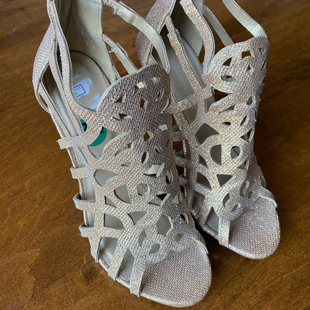 Heels - Picture 4 of 5